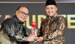 12042-69049094cf405~2